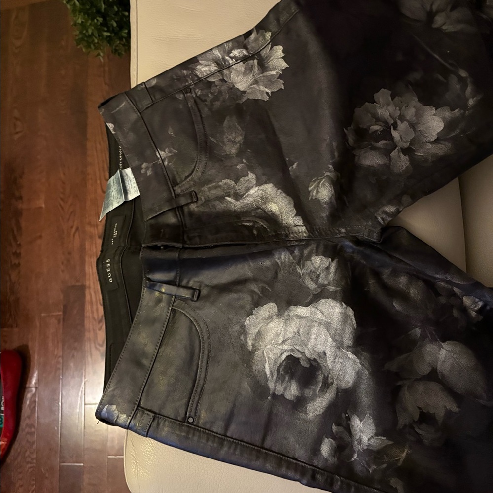 Guess Black Floral Ankle Jeans